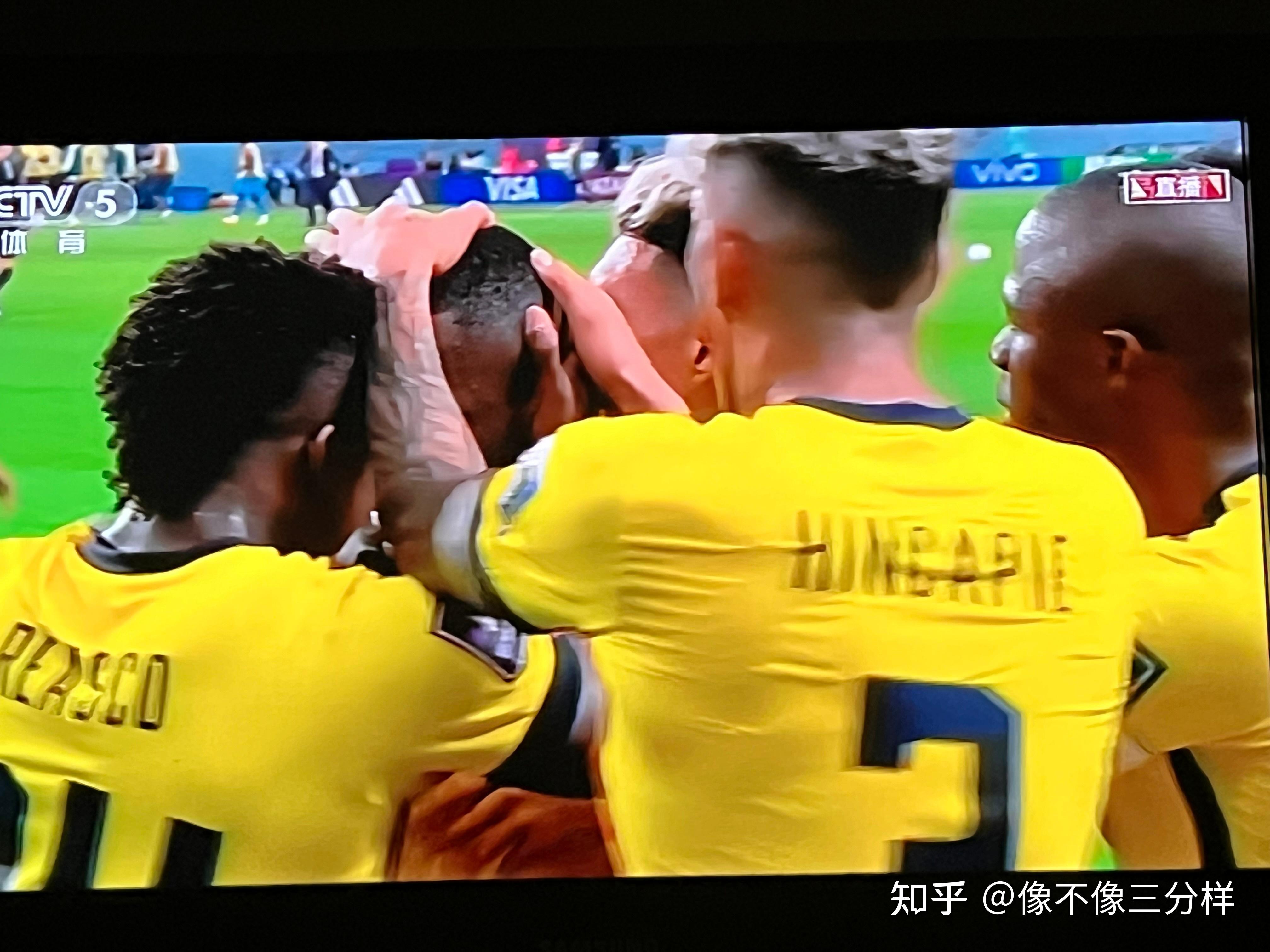 卡塔尔球队力压对手晋级下一轮比赛的简单介绍